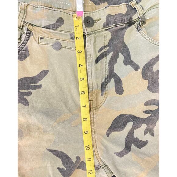 Liberation Camo Pants - Picture 9 of 12